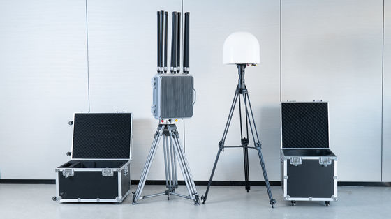 kopen 10km 70M-6Ghz Drone Detectie- en Jammer Geïntegreerd Apparaat Stationaire Full Frequency Jammer Detector 2.4G 5.2G 5.8G 2400Mhz 5200Mhz 5800Mhz online vervaardiging