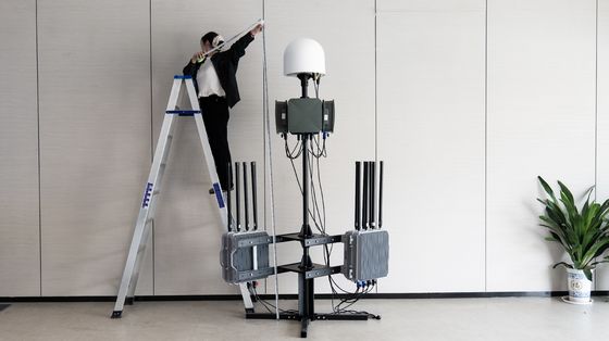 kopen Full Band 70MHz-6GHz Vaste drone detectie- en verstoringstoestel met 1 N superinterferentie 10 km detectie en 3 km verstoringsafstand online vervaardiging